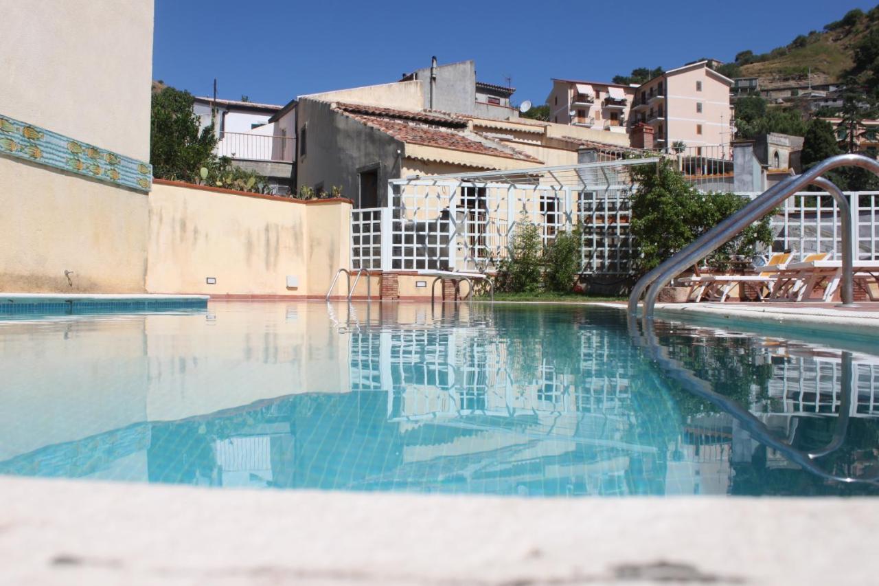 The Clock Houses Borgo Gallodoro เลโตยานนี ภายนอก รูปภาพ